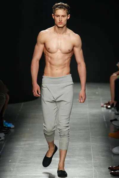 Look 36